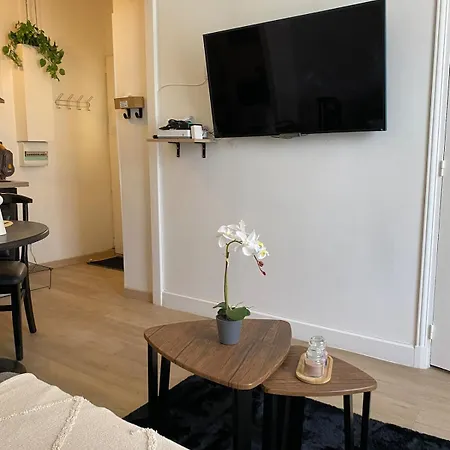 Fully-equipped Paris Disneyland Rer E Rer A